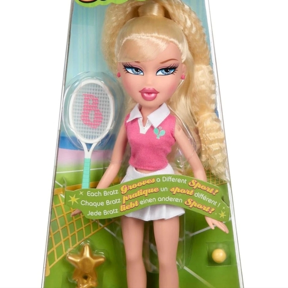 Chloe Play Sportz Doll - Picture 3 of 10